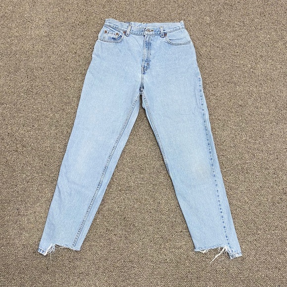Vintage Levi’s 550 High Waist Jeans! - Picture 2 of 8